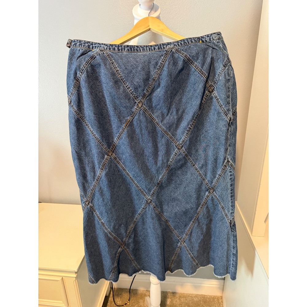 Blue Denim Diamond Seam Midi Skirt Raw Hem Medium Wash Womens Plus Size - Picture 3 of 6